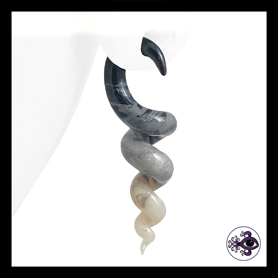 Spiral - Corkscrew - 4g 5mm Gray & Black - Handmade Clay Gauge Earrings